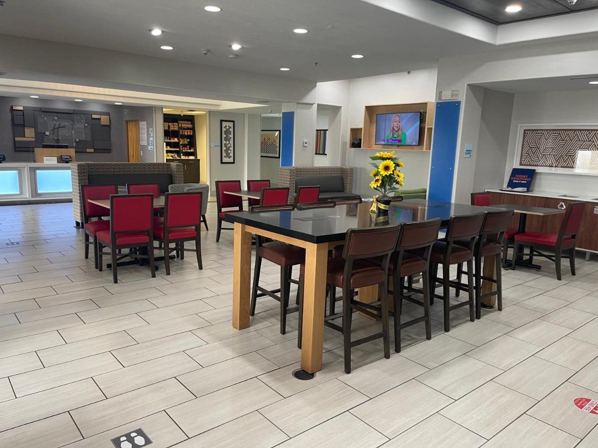 Holiday Inn Express Hotel & Suites Las Vegas By Ihg מראה חיצוני תמונה