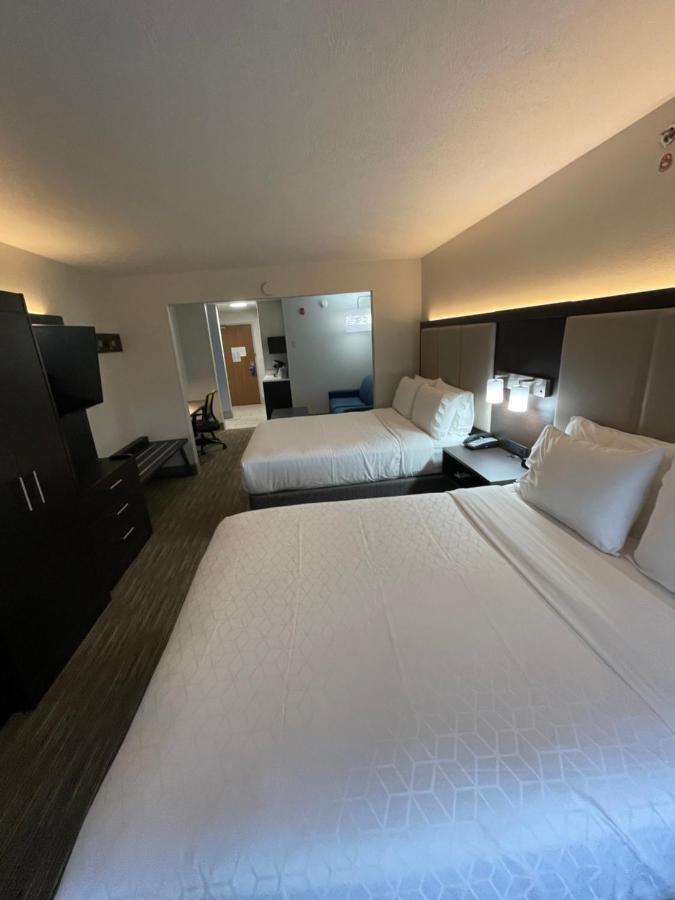 Holiday Inn Express Hotel & Suites Las Vegas By Ihg מראה חיצוני תמונה